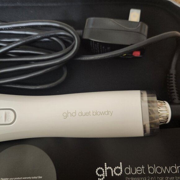 GHD DUET BLOWDRY HAIR DRYER BRUSH -2 IN 1 - Picture 8 of 10